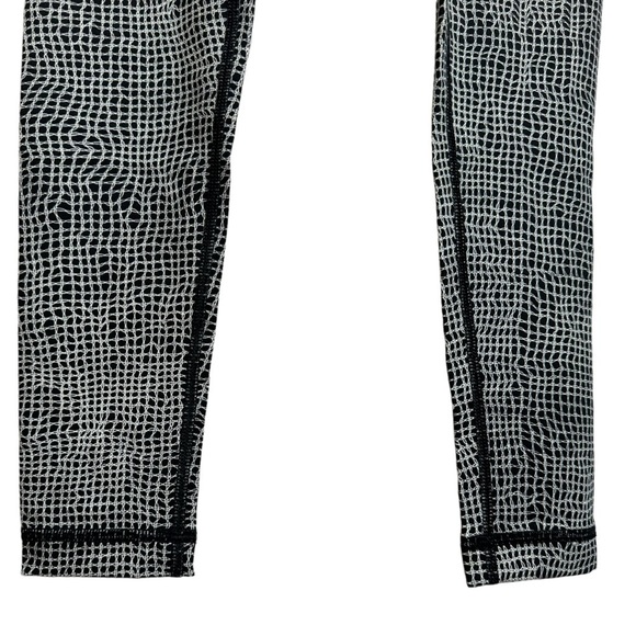 Lululemon Black White Stretch Compression Leggings Pocket 2 - Picture 3 of 11